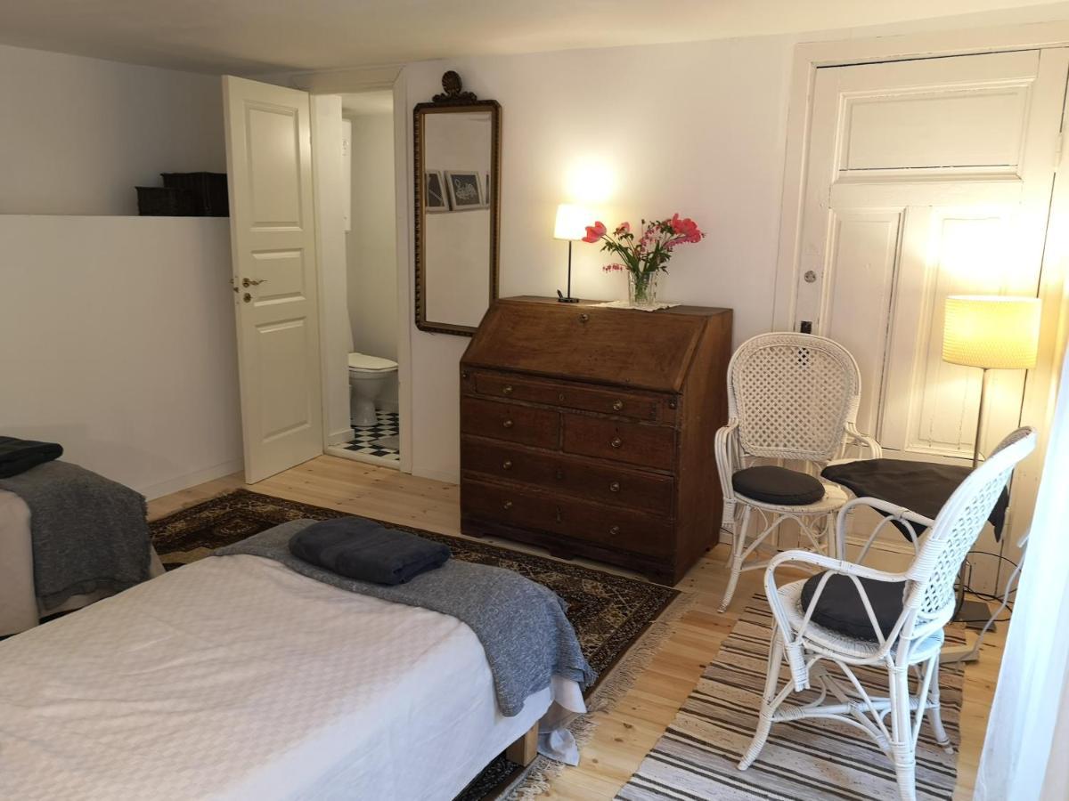 Stockholm B&B Cottage Nacka Bagian luar foto